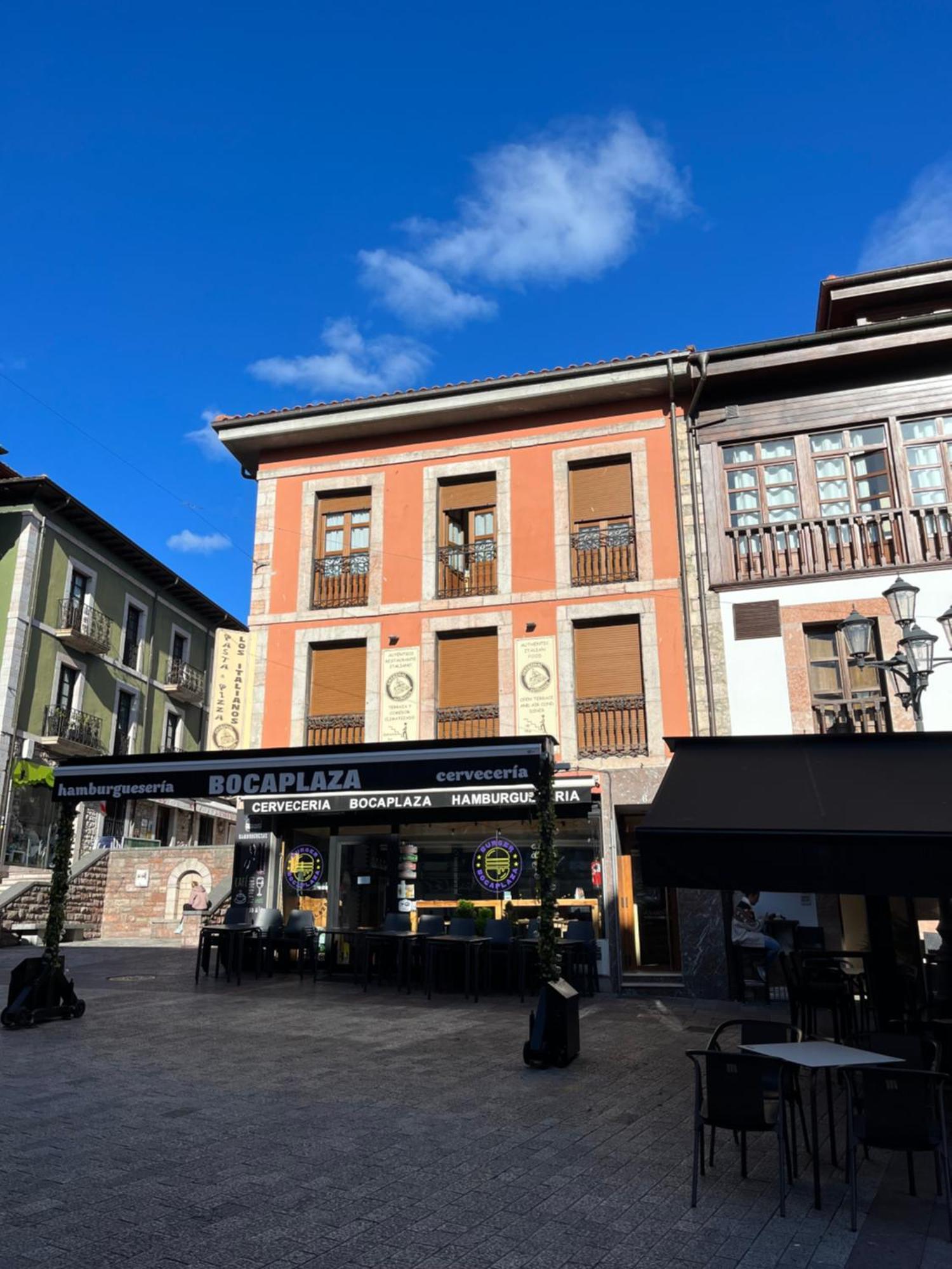 Apartamentosarturo Llanes Laplaza Atico Centrico Eksteriør billede
