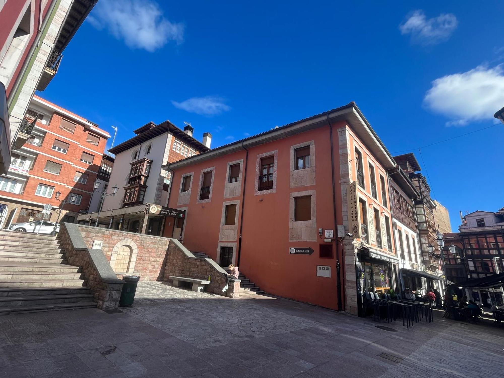 Apartamentosarturo Llanes Laplaza Atico Centrico Eksteriør billede